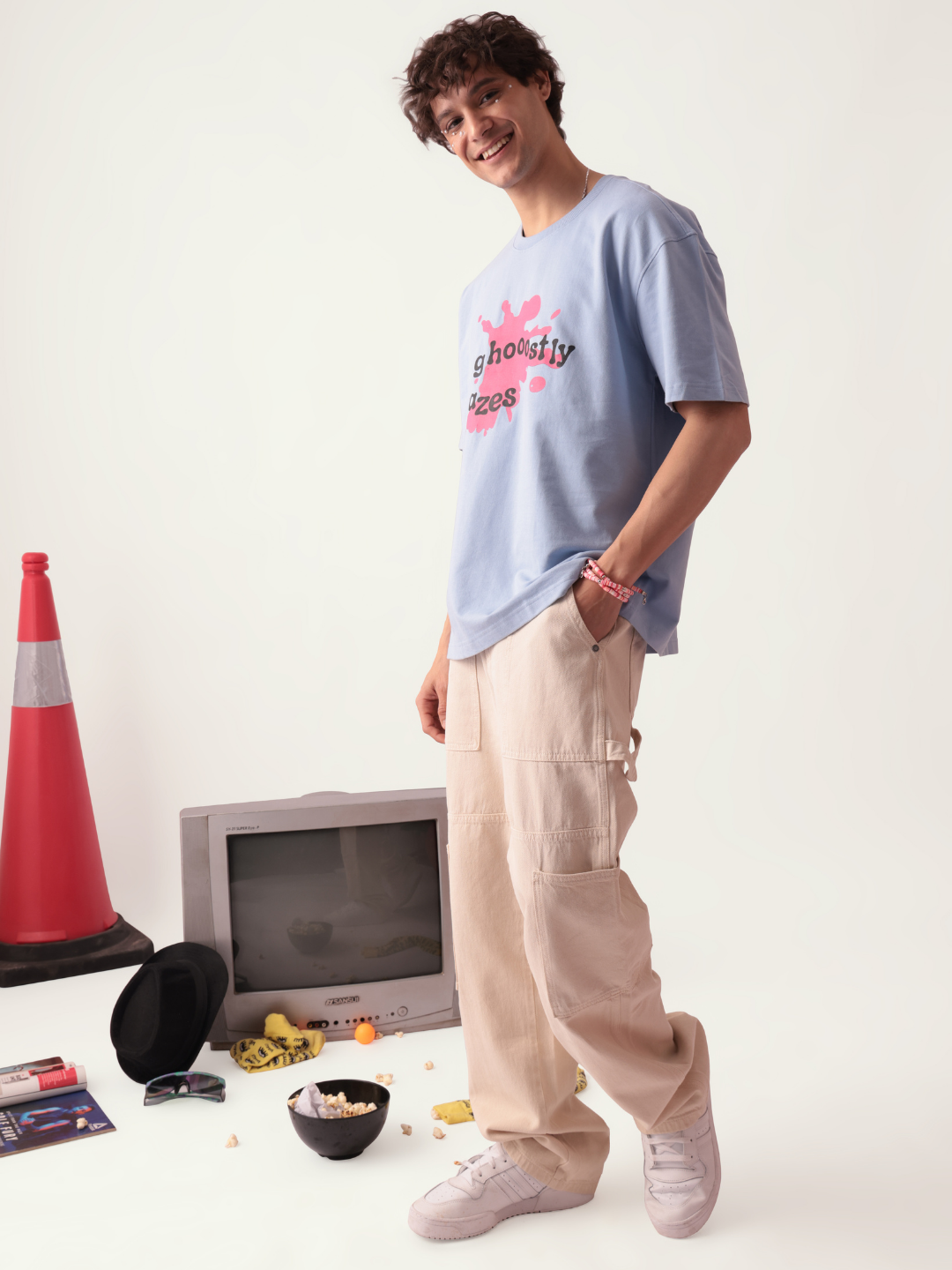 GHOSTS ARE REAL! OVERSIZED TSHIRT